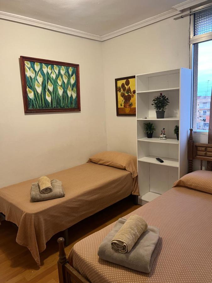 Malvarrosa Simple Shared Home Valencia Kültér fotó
