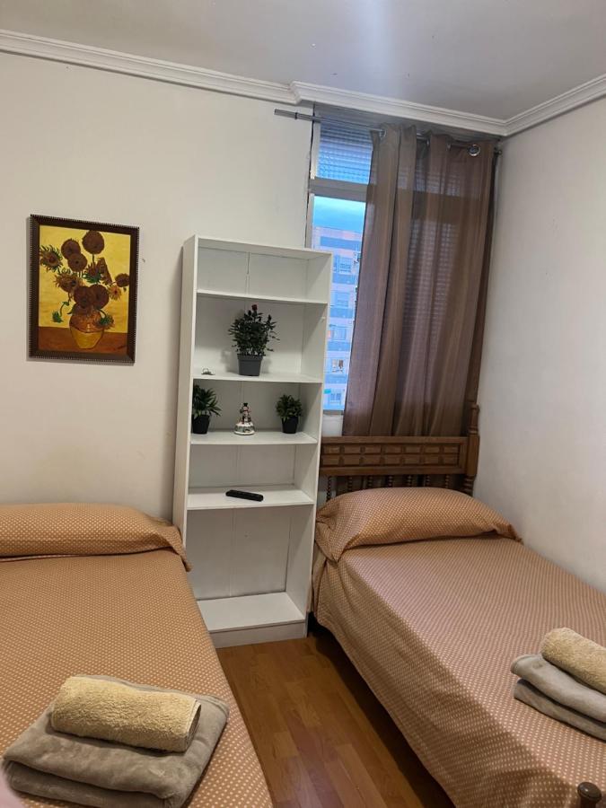 Malvarrosa Simple Shared Home Valencia Kültér fotó
